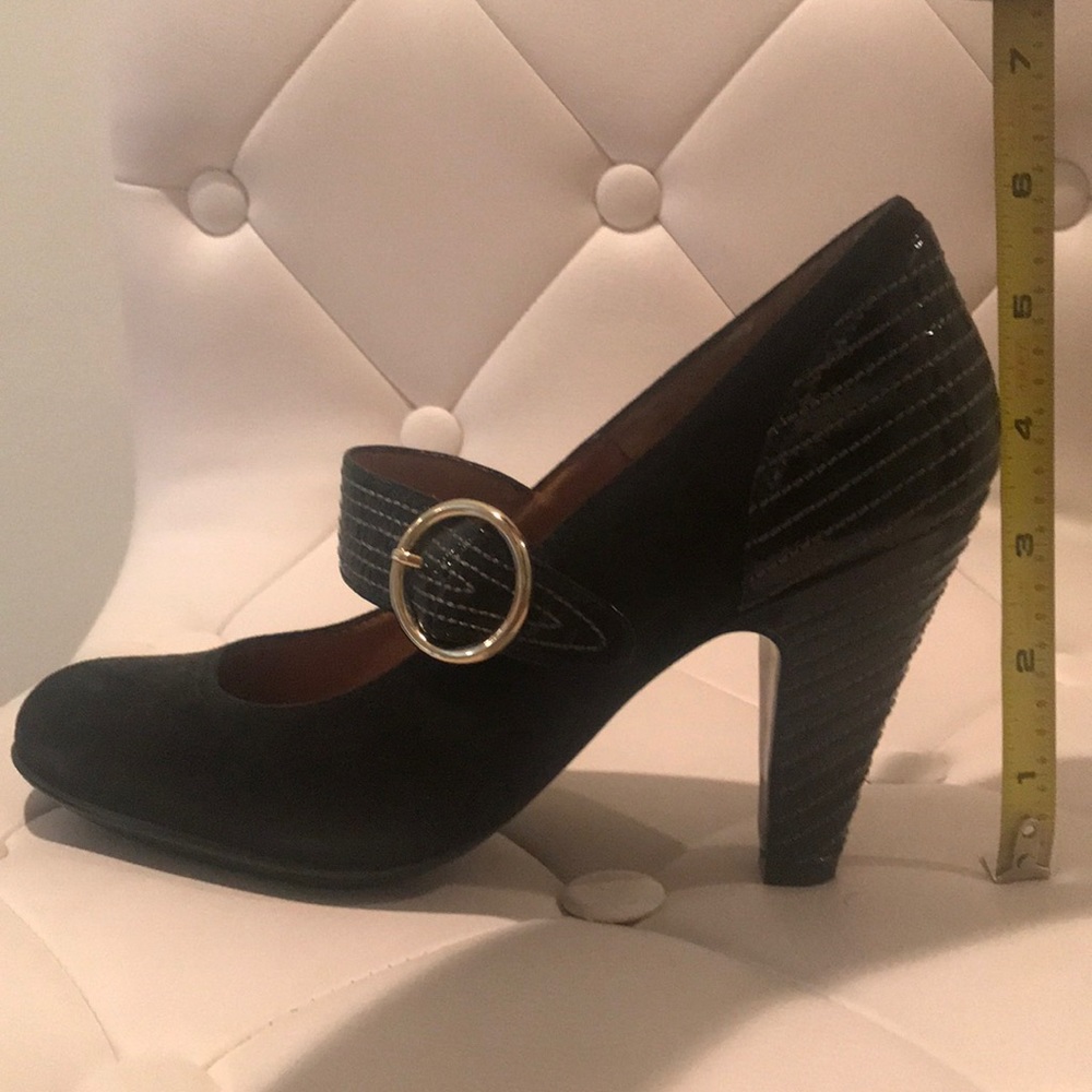 Perfect for work comfortable black heel